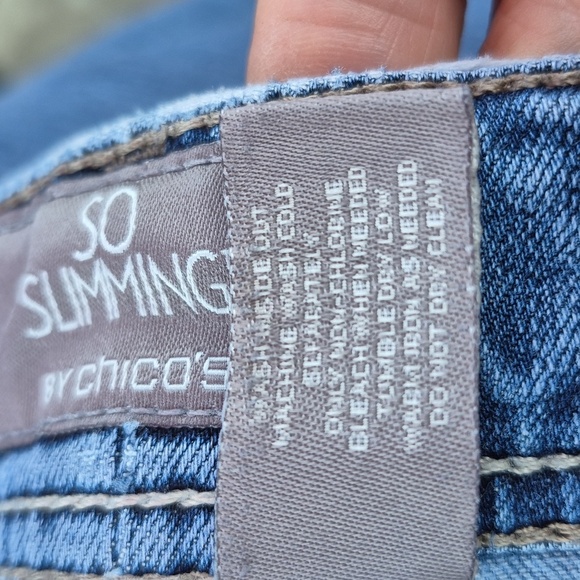Chicos So Slimming Boot Cut Jeans Sz 2 (12-14) Gently Loved - Picture 10 of 10